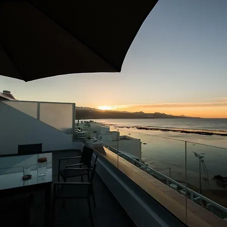 Fantástico ático En Primera Línea De Playa * Las Palmas de Gran Canaria