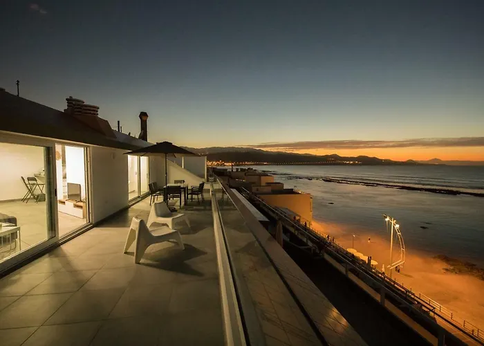 Fantastico Atico En Primera Linea De Playa Apartment *